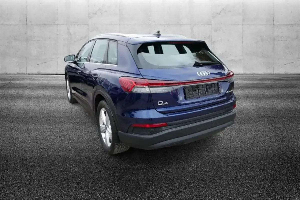 Usata Audi Q4 e-tron 69 kW (95 CV) 2023 Blu/azzurro SUV