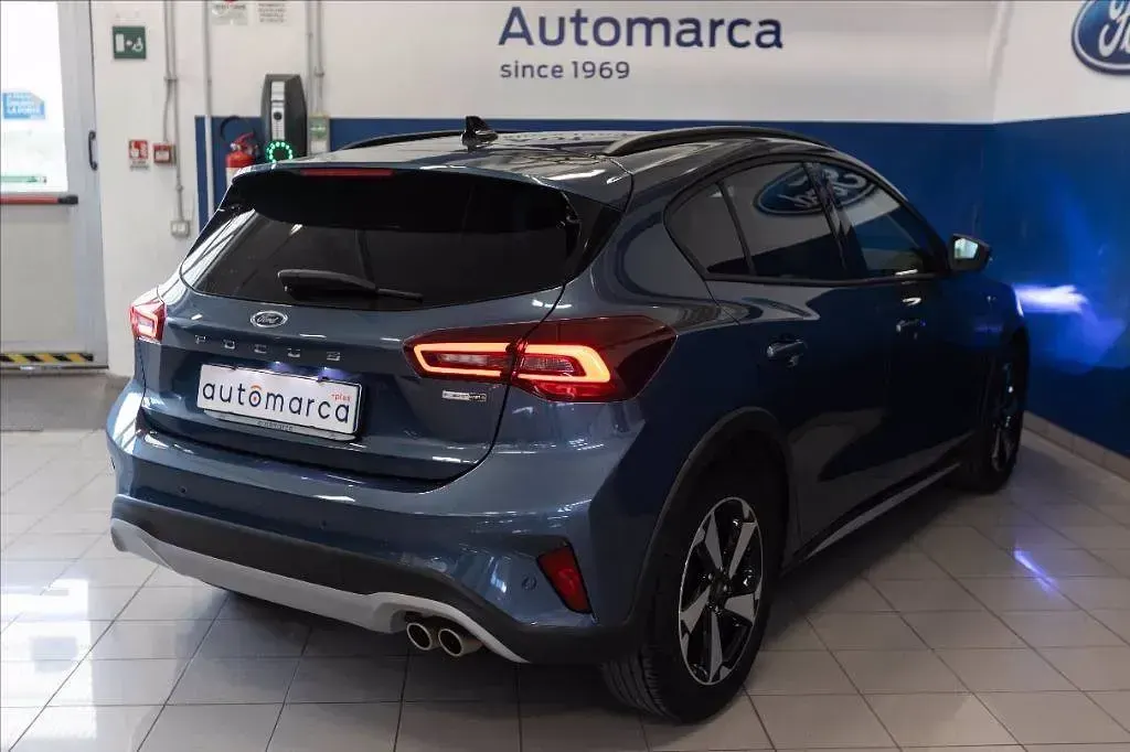 Usata Ford Focus Active 125 CV (91 kW) 2023 Azzurro metallizzato SUV