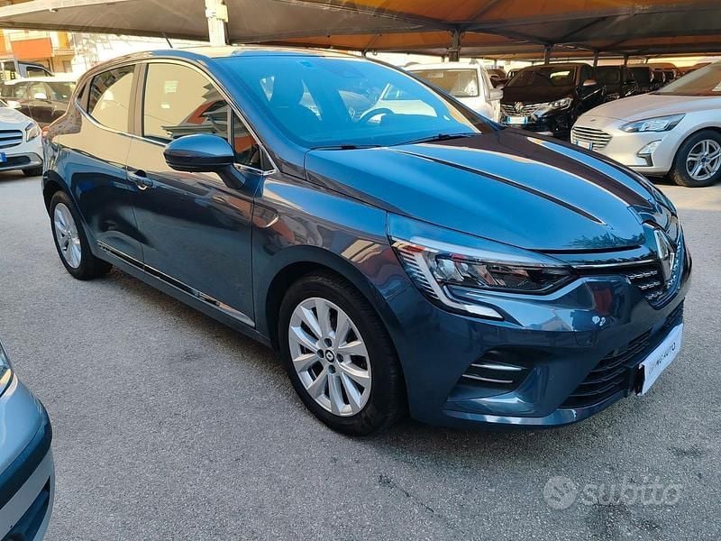Usata Renault Clio V Business 91 CV (66 kW) 2022 Grigio Utilitaria