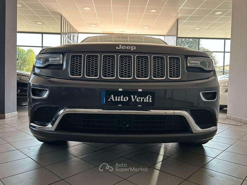 Usata Jeep Grand Cherokee Summit 250 CV (183 kW) 2015 Gray SUV