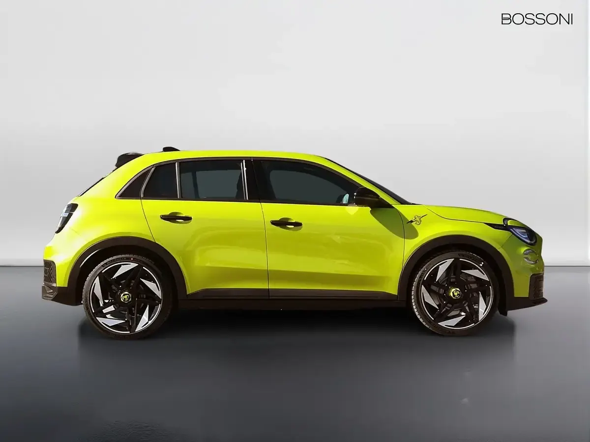Nuova Abarth 600e Turismo 105 kW (143 CV) 2025 SUV