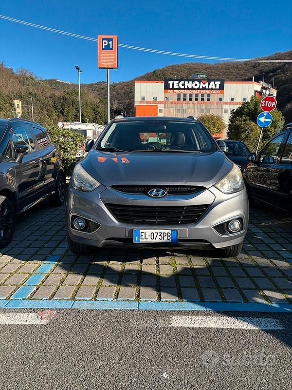 Usata Hyundai ix35 135 CV (99 kW) 2012 Grigio SUV
