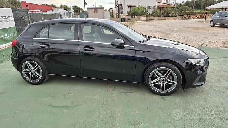 Usata Mercedes A180 Executive 116 CV (85 kW) 2021 Nero Berlina