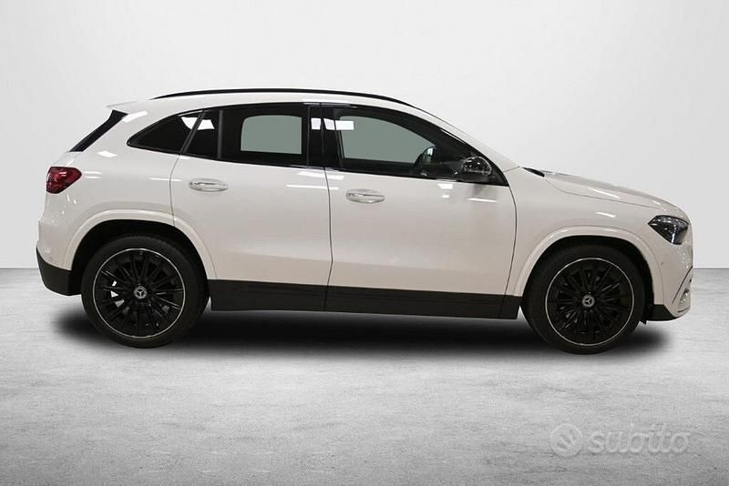 Usata Mercedes GLA180 AMG 116 CV (85 kW) 2024 Bianco SUV