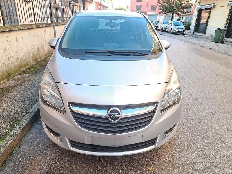 Usata Opel Meriva 120 CV (88 kW) 2014 Grigio Monovolume