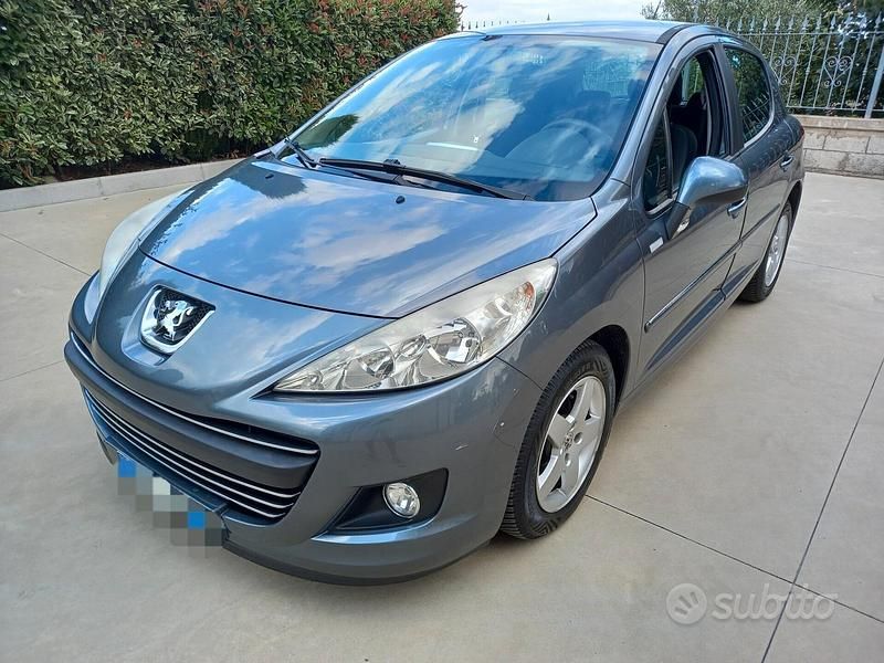 Usata Peugeot 207 Sport 70 CV (51 kW) 2010 Grigio Berlina