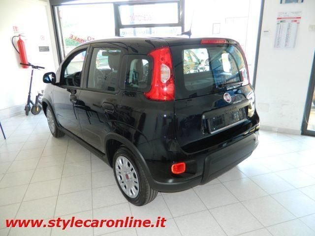 Usata Fiat Panda 70 CV (51 kW) 2024 Grigio pastello Utilitaria