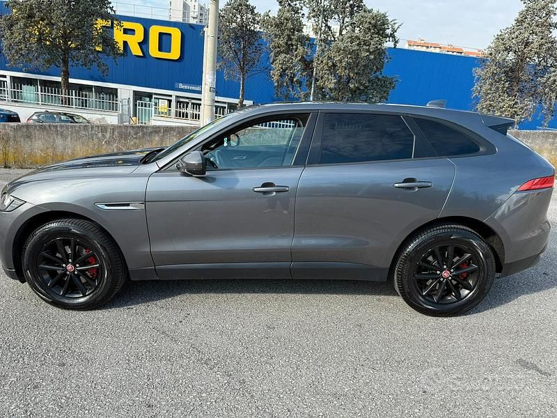 Usata Jaguar F-Pace 180 CV (132 kW) 2017 Grigio SUV