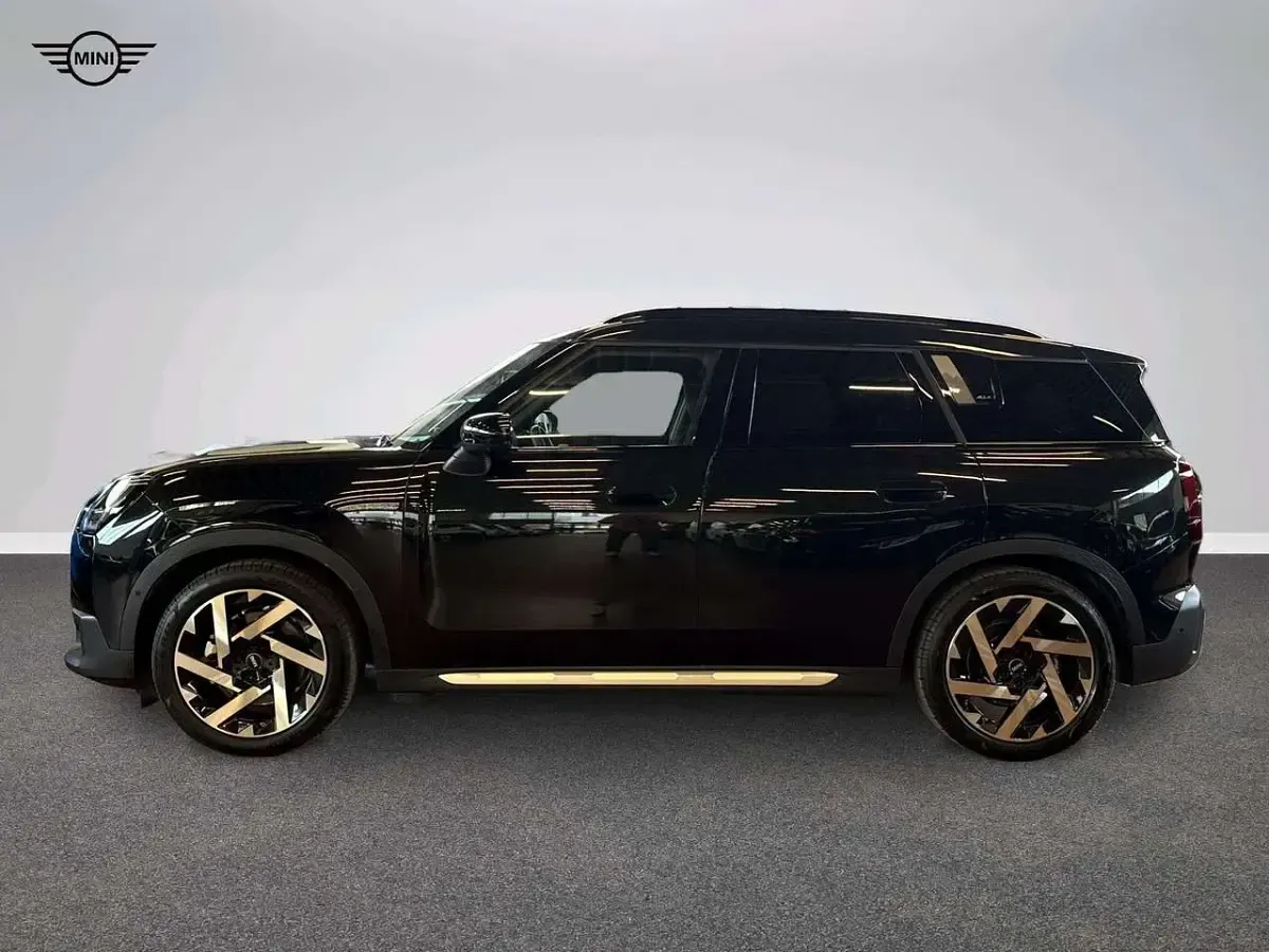 Nuova Mini Countryman Favoured 225 kW (306 CV) 2026 Nero SUV