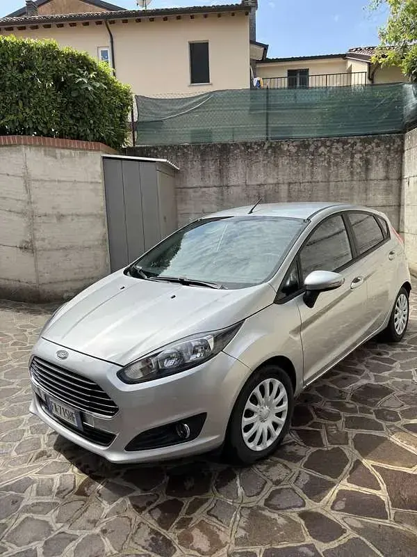 Usata Ford Fiesta 75 CV (55 kW) 2015 Utilitaria