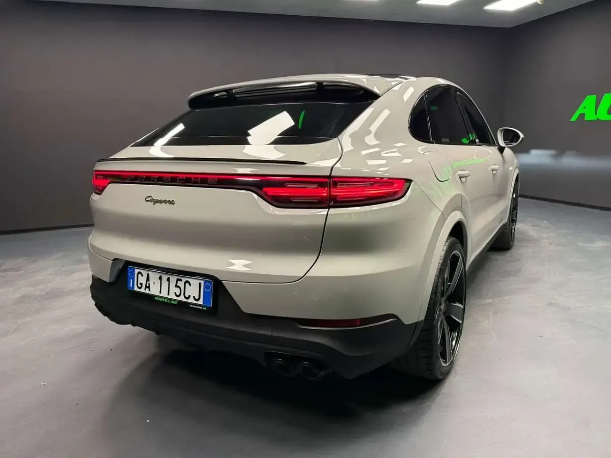 Usata Porsche Cayenne Coupe 340 CV (250 kW) 2020 Grigio Coupé