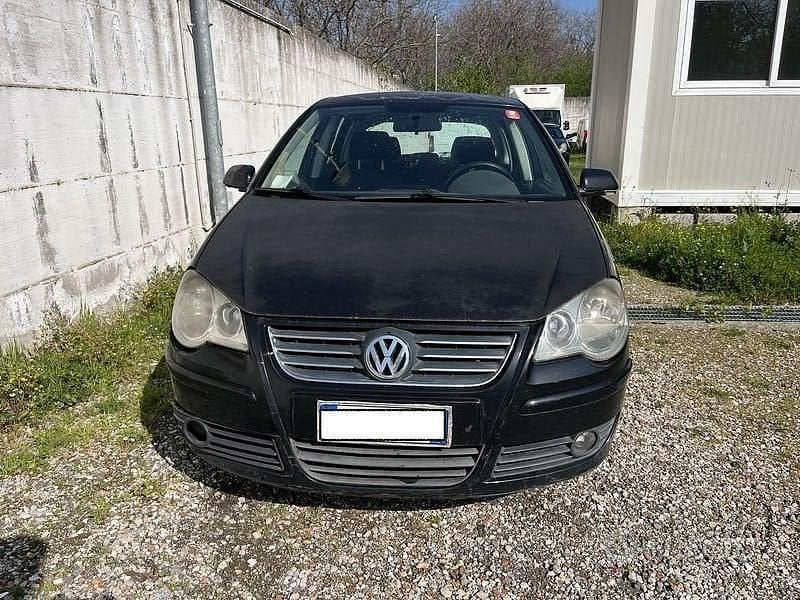Usata VW Polo Comfortline 80 CV (58 kW) 2005 Nero Utilitaria