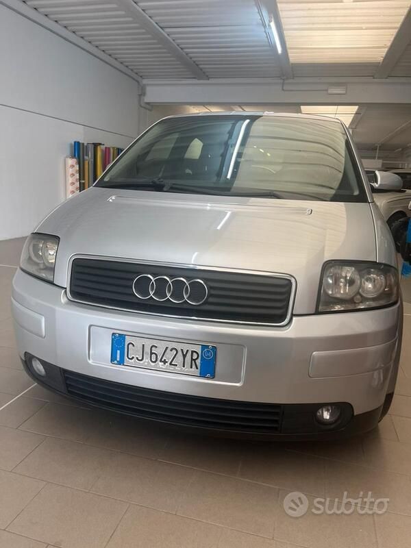 Usata Audi A2 90 CV (66 kW) 2004 Grigio Utilitaria
