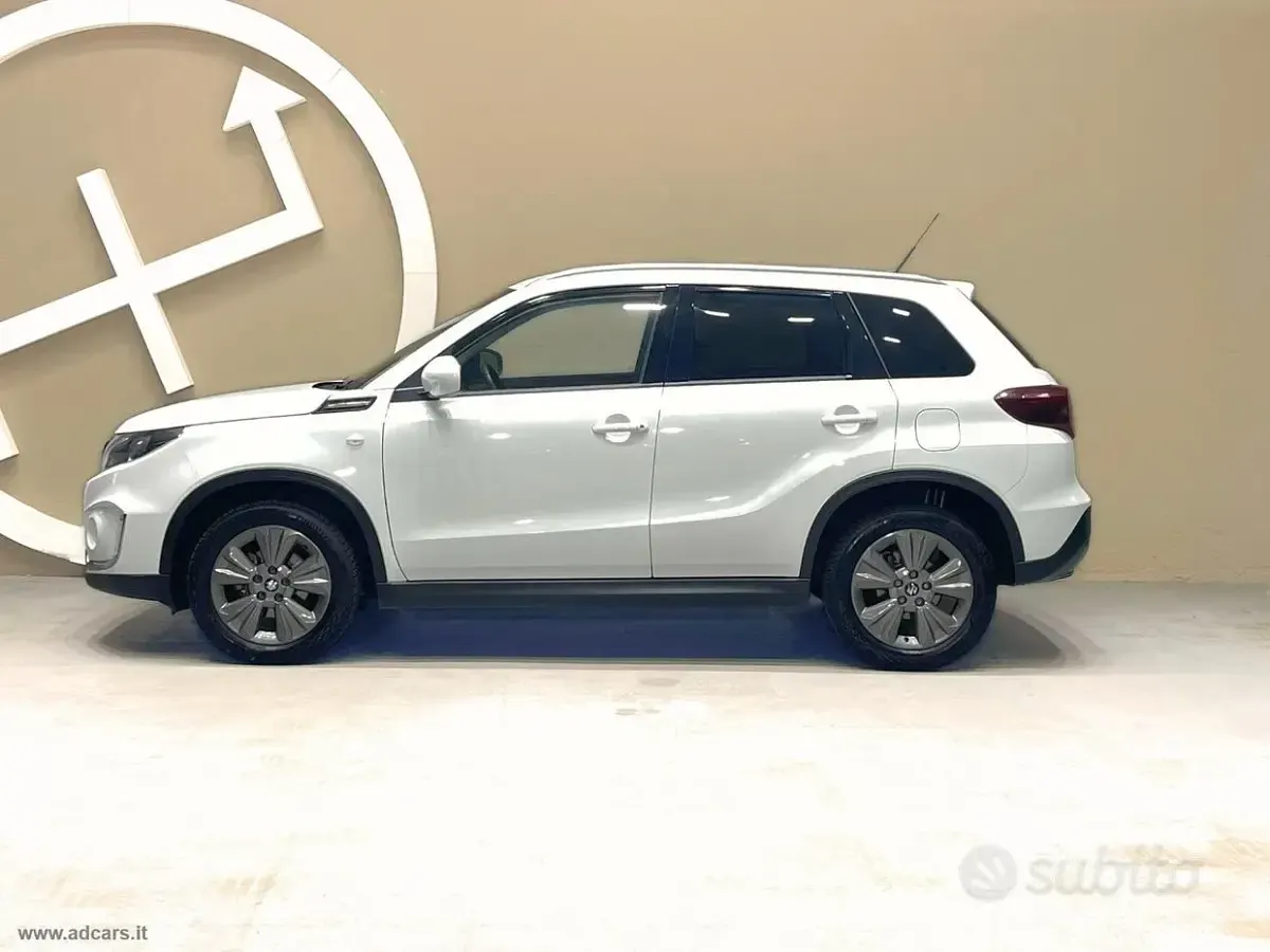 Usata Suzuki Vitara Cool 129 CV (94 kW) 2024 Bianco SUV