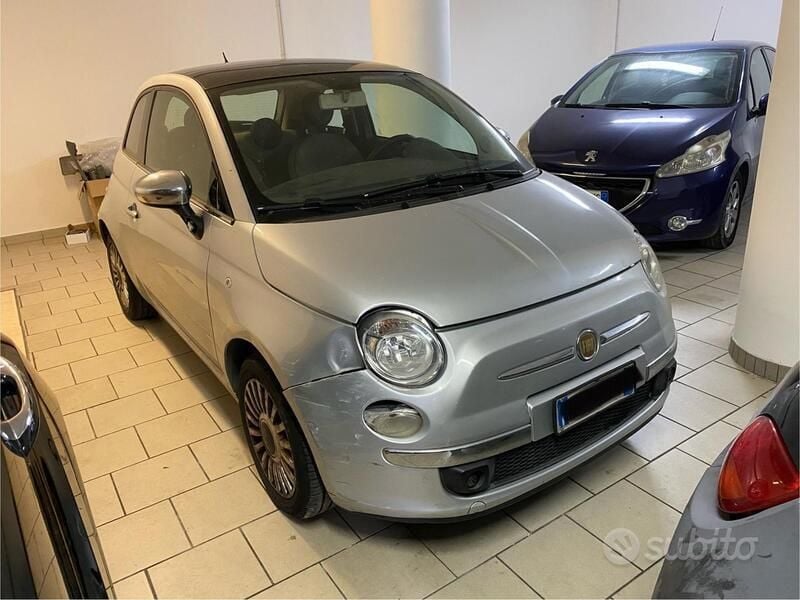 Argento Usata 2008 Fiat 500 Lounge Tre volumi | 2500 € (Super prezzo) - Immagine 1/4