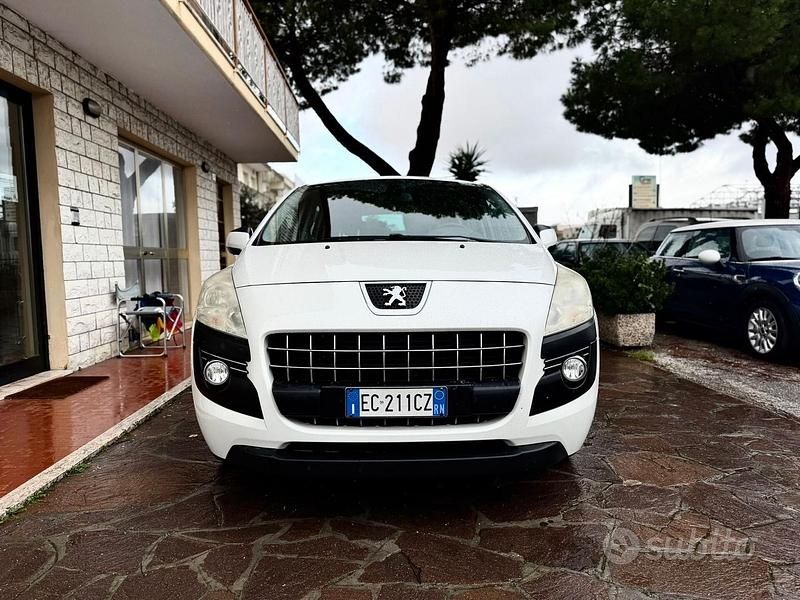 Usata Peugeot 3008 110 CV (80 kW) 2010 Bianco Monovolume