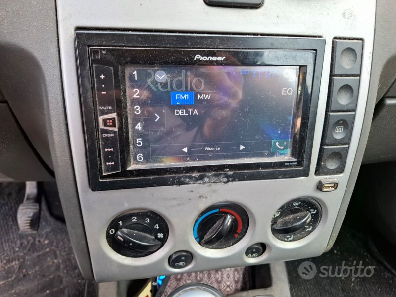 Usata Ford Fusion 68 CV (50 kW) 2003 Blu Berlina