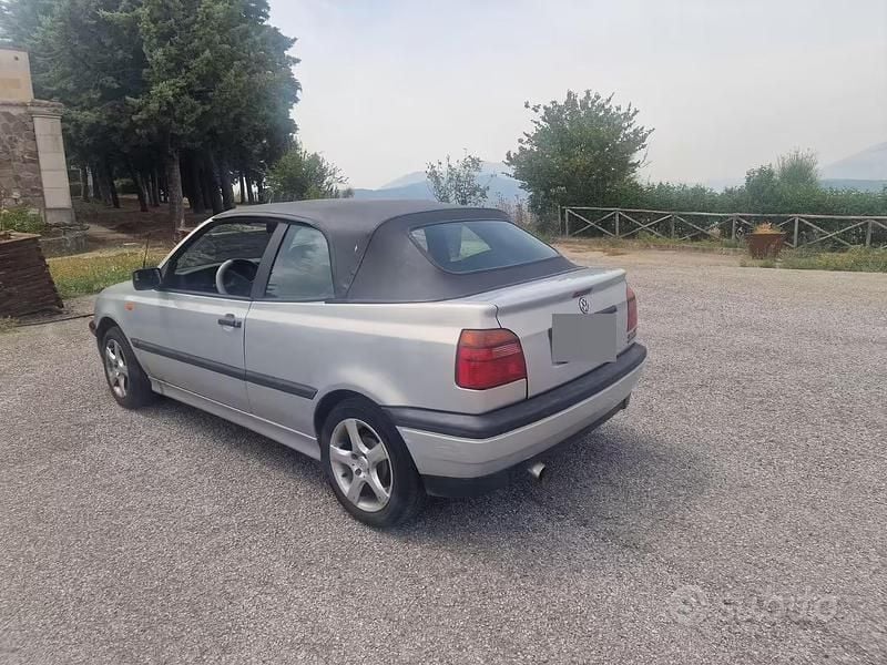 Usata VW Golf Cabriolet 101 CV (74 kW) 1997 Grigio Cabrio