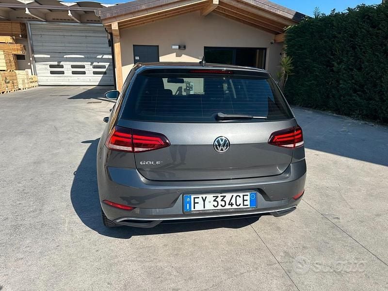 Usata VW Golf VII Business 156 CV (114 kW) 2019 Grigio Berlina