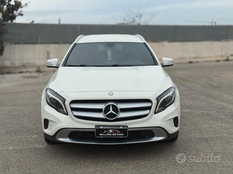 Usata Mercedes GLA200 136 CV (100 kW) 2014 Bianco SUV