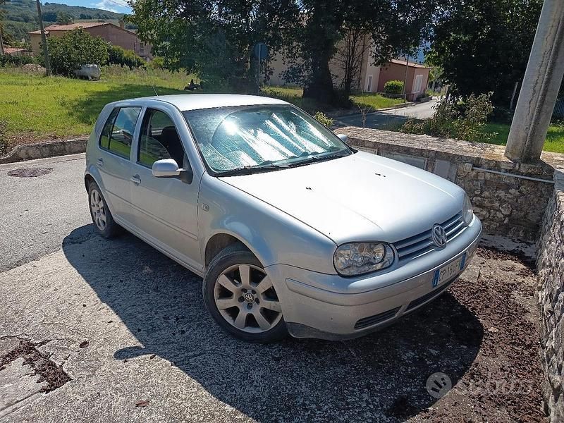 Usata VW Golf IV 101 CV (74 kW) 2003 Grigio Utilitaria