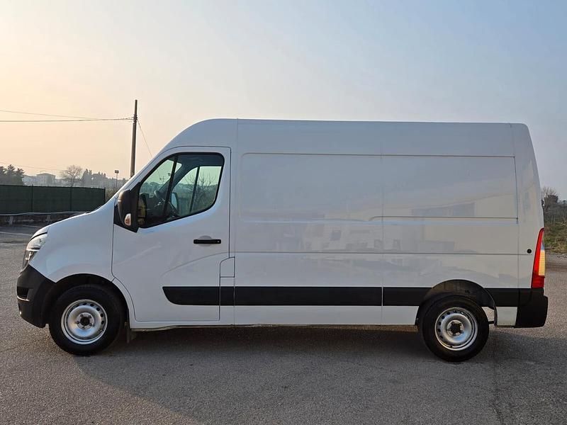Usata Nissan Interstar 135 CV (99 kW) 2023 Bianco Furgone