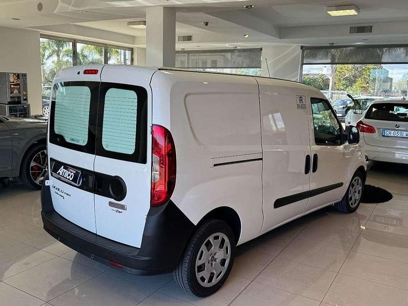 Usata Fiat Doblò 105 CV (77 kW) 2016 Bianco Monovolume