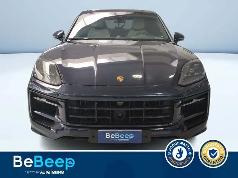 Usata Porsche Cayenne 353 CV (259 kW) 2024 Blu metallizzato SUV