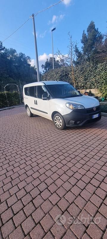 Usata 2016 Fiat Doblò Monovolume | 5600 € (Super prezzo) - Immagine 1/4