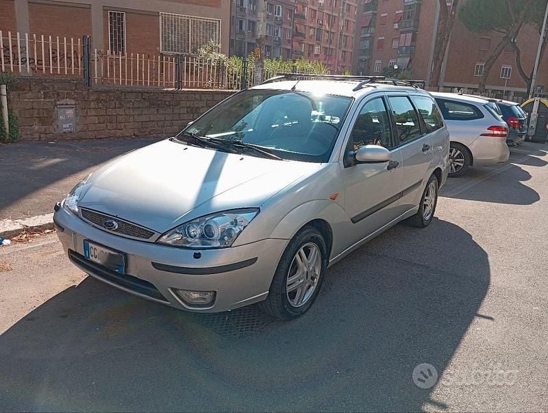 Usata Ford Focus Zetec 116 CV (85 kW) 2003 Grigio Station wagon