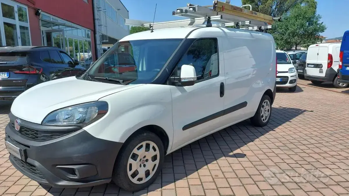 Usata Fiat Doblò 120 CV (88 kW) 2018 Monovolume