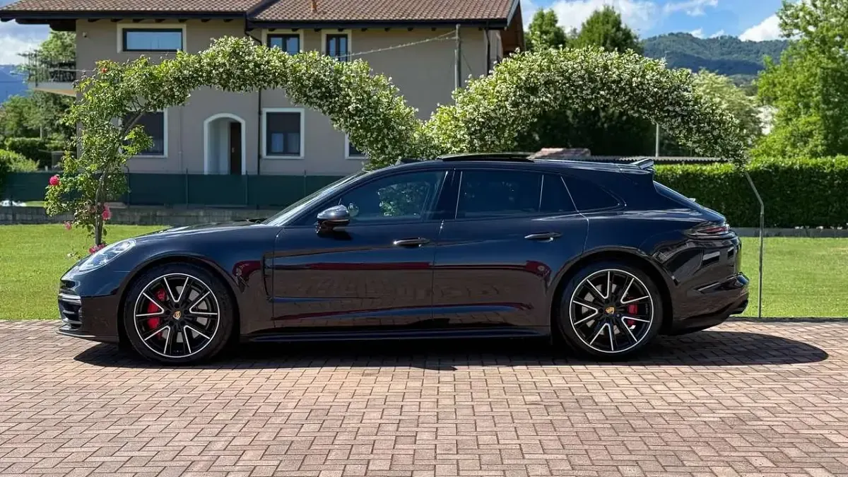 Usata Porsche Panamera Sport Turismo 460 CV (338 kW) 2019 Nero jet metallizzato Berlina
