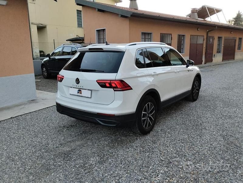 Usata VW Tiguan Elegance 150 CV (110 kW) 2021 Bianco SUV