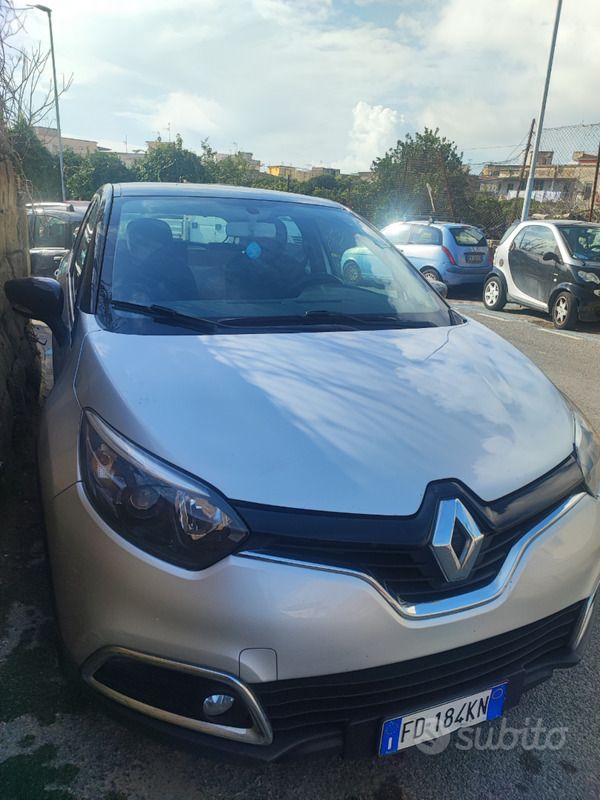 Usata Renault Captur 90 CV (66 kW) 2017 Grigio SUV