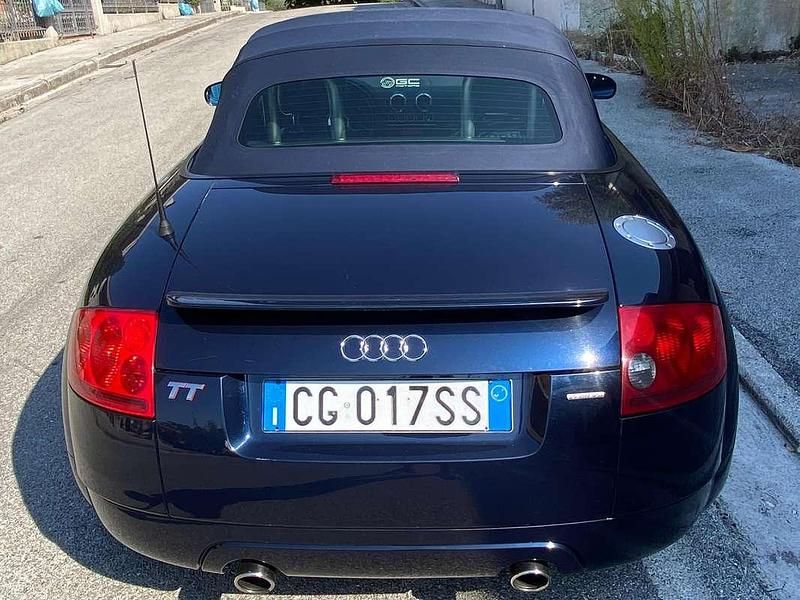 Usata Audi TT Roadster Ambiente 224 CV (164 kW) 2003 Blu/azzurro Cabrio
