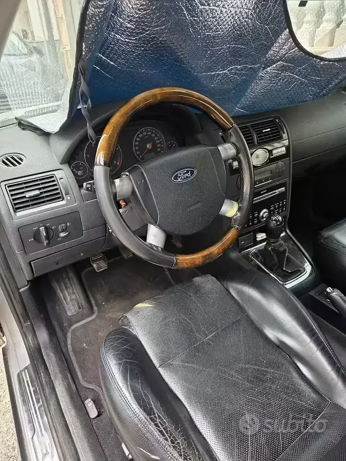 Usata Ford Mondeo 131 CV (96 kW) 2004 Grigio Berlina