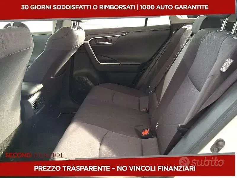 Usata Toyota RAV4 Hybrid 178 CV (130 kW) 2022 Bianco SUV