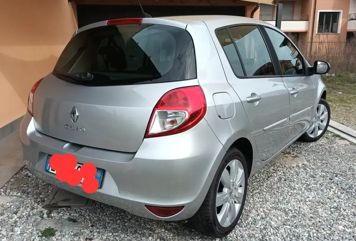 Usata Renault Clio 75 CV (55 kW) 2010 Grigio Utilitaria