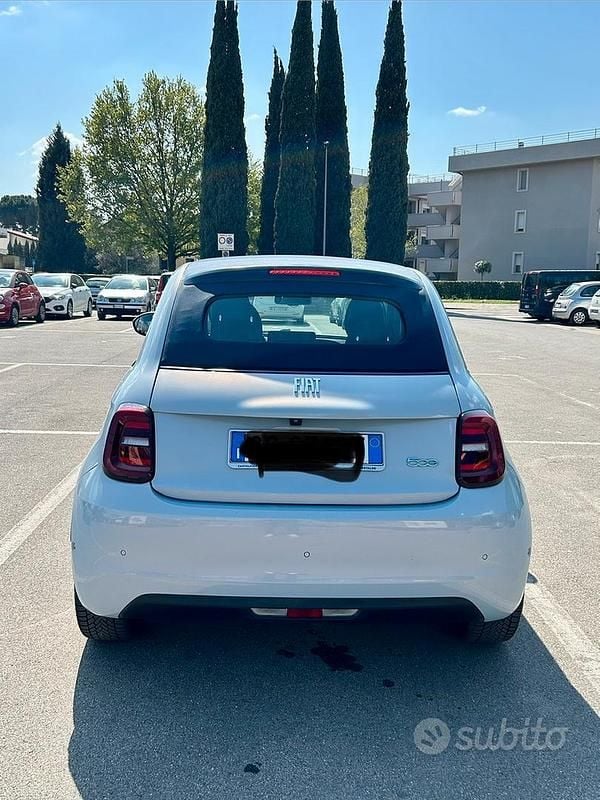 Usata Fiat 500e 86 kW (118 CV) 2020 Cabrio