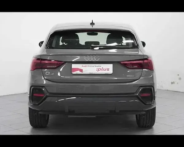 Usata Audi Q3 Sportback Business Plus 150 CV (110 kW) 2020 Grigio chronos metallizzato SUV