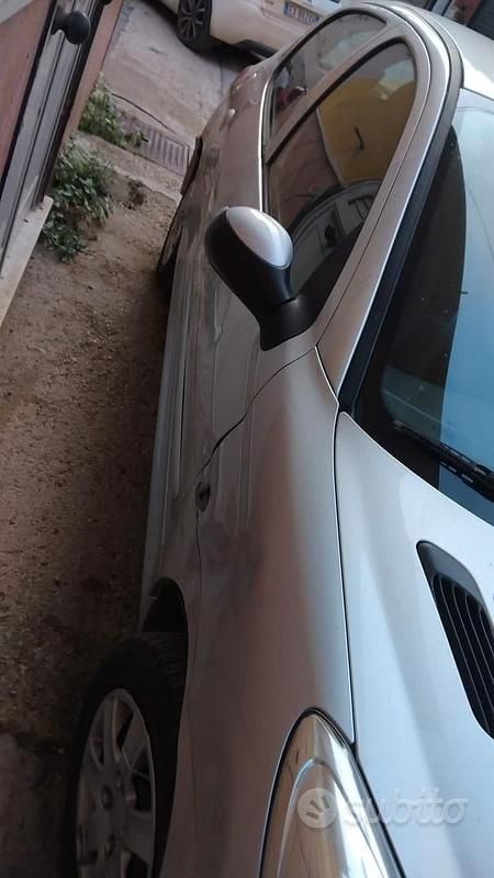 Usata Peugeot 206+ 60 CV (44 kW) 2010 Grigio Utilitaria
