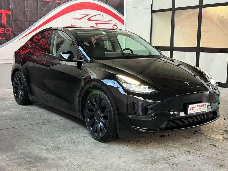 Usata Tesla Model Y Performance 155 kW (211 CV) 2025 Nero SUV