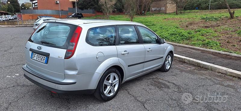 Usata Ford Focus 2007 Grigio Station wagon