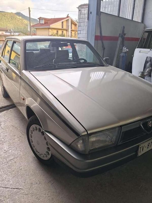 Usata Alfa Romeo 75 120 CV (88 kW) 1989 Other Berlina
