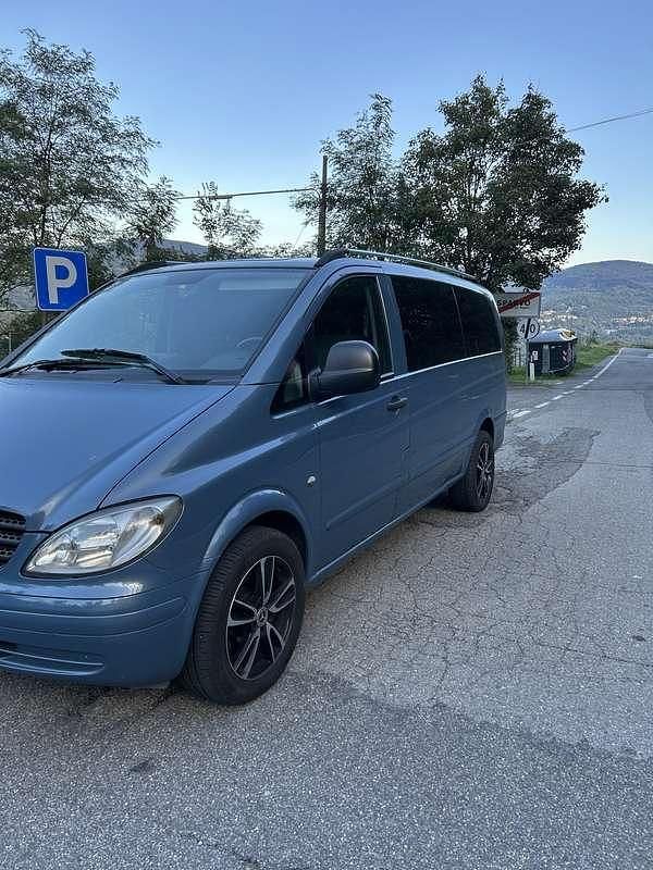 Usata Mercedes Vito 109 CV (80 kW) 2005 Blu/azzurro Furgone