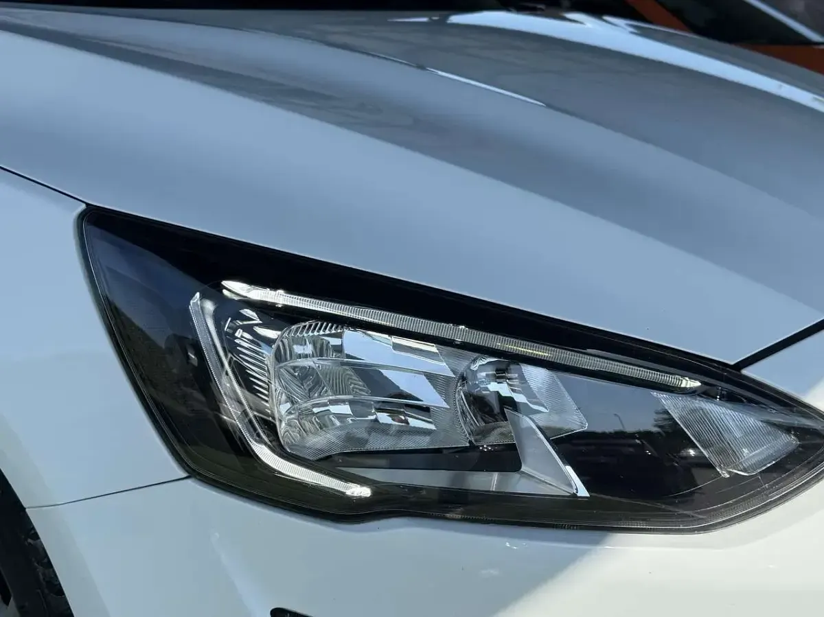 Usata Ford Focus Business Edition 120 CV (88 kW) 2020 Bianco Station wagon