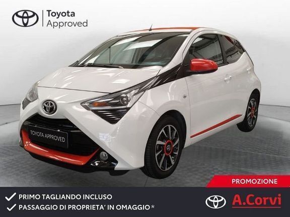 Bianco Usata 2019 Toyota Aygo X-wave Due volumi | 12.900 € (Molto cara) - Immagine 1/2