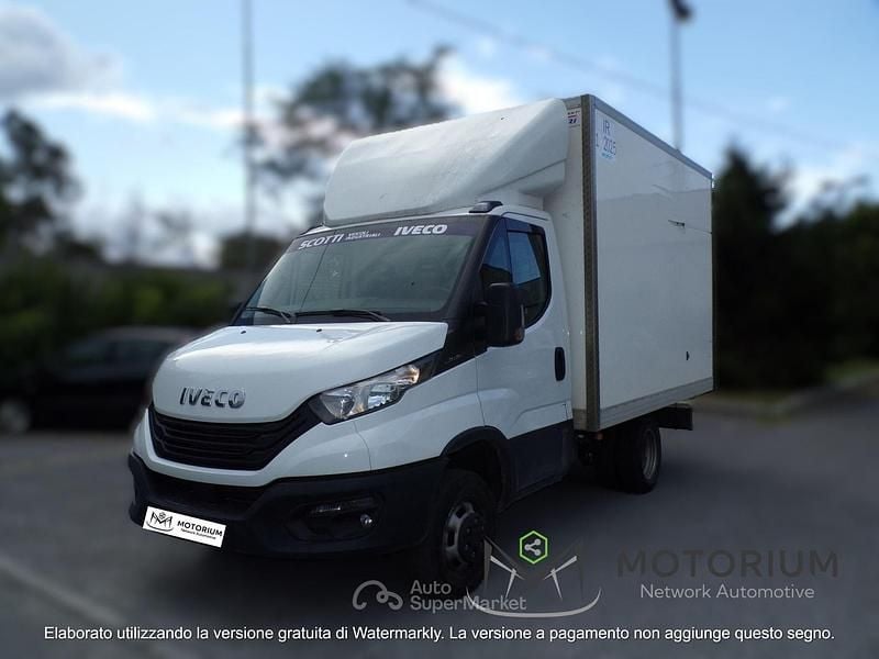Usata Iveco Daily 116 CV (85 kW) 2023 Bianco Berlina