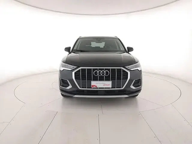 Usata Audi Q3 Advanced 150 CV (110 kW) 2025 Nero mito metallizzato SUV