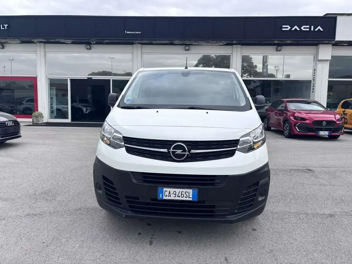 Usata Opel Vivaro-e Combi Enjoy 122 CV (89 kW) 2020 Bianco Monovolume